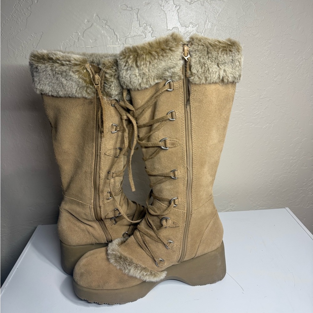 Report Tan Fur-Lined Lace-Up Boots
